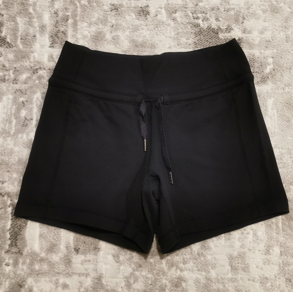 Lululemon shorts - Picture 1 of 4